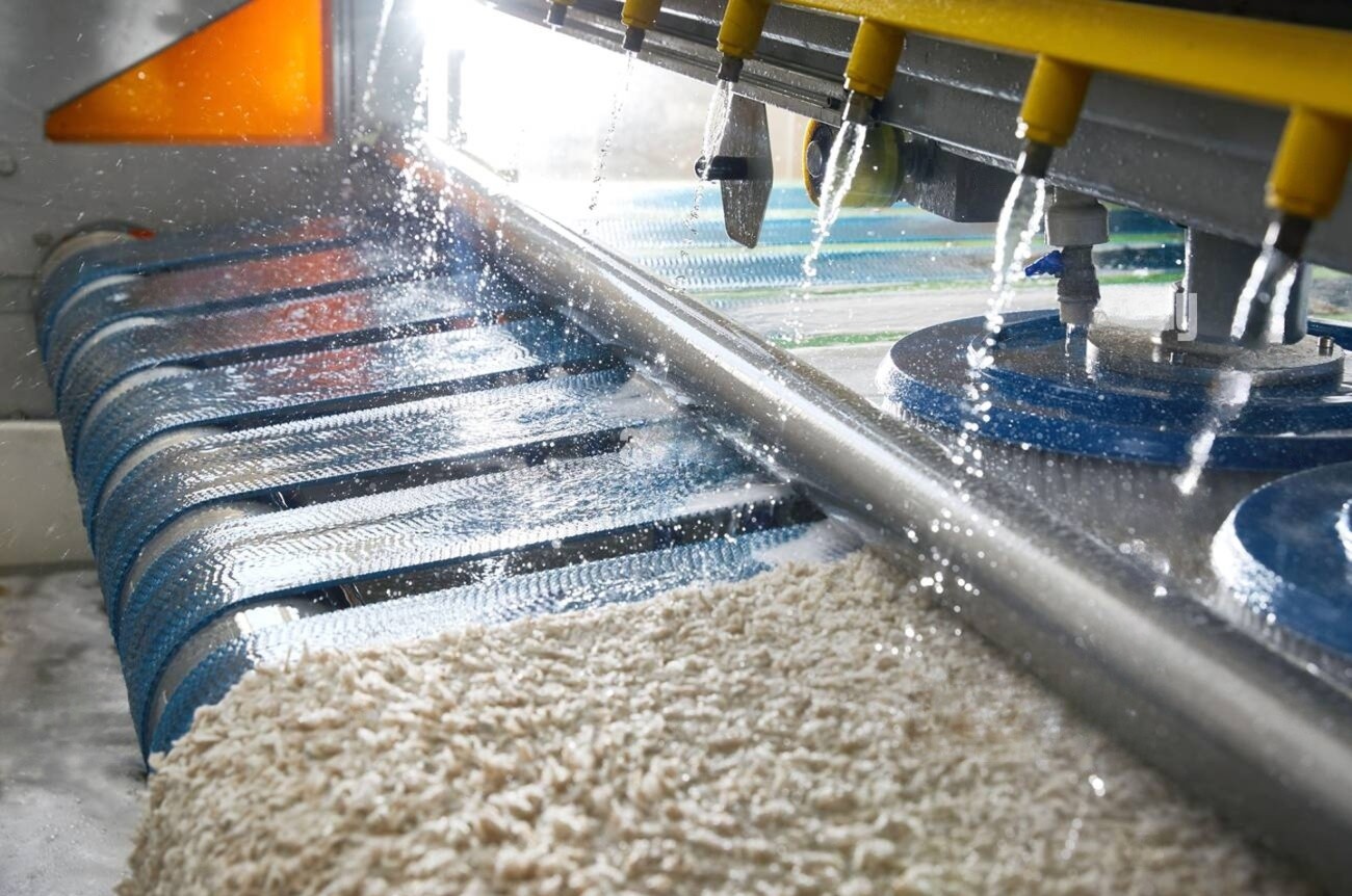 Koçlar Halı Yıkama - halı yıkama öncesi yıkanma aşaması ve sonrası